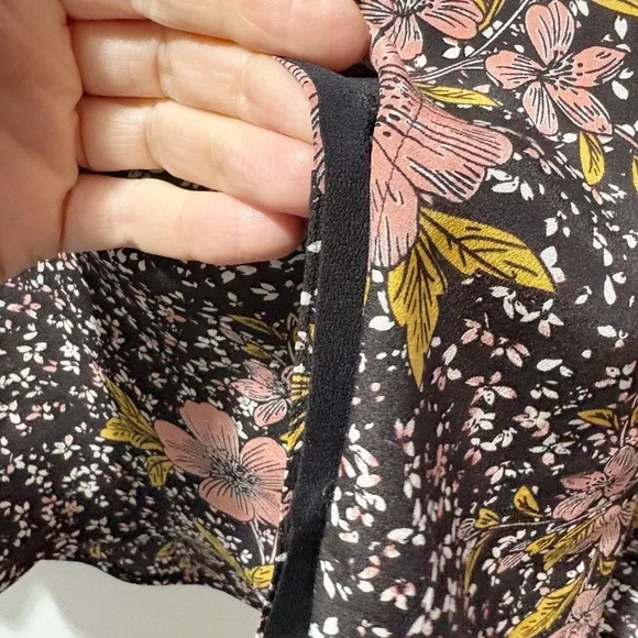 Zadig and Voltaire Chai Print Dark Floral 100% Silk Blouse Top Size XS Luxury - Picture 12 of 14